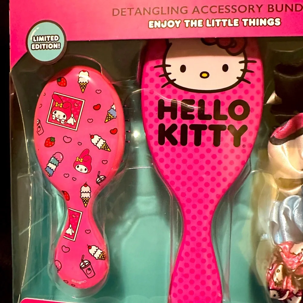 Wet Brush and Goody Special Edition Hello Kitty‎ Brush set with Scrunchies
